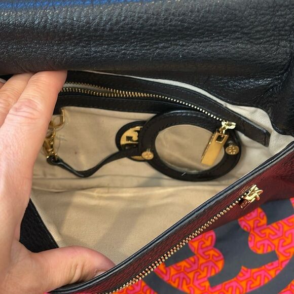 TORY BURCH Black/Gold REVA BAG - Picture 4 of 4